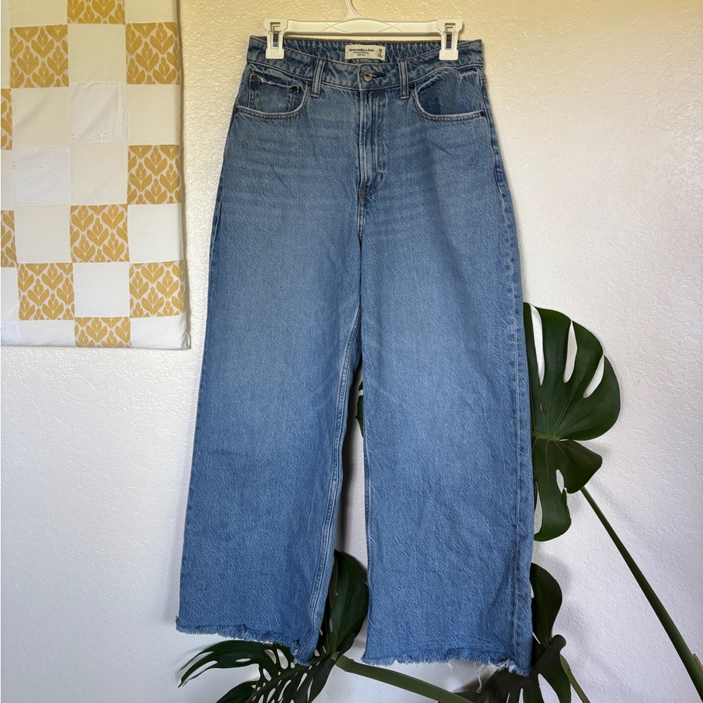 Abercrombie and Fitch Curve Love The Loose High Rise Jeans!